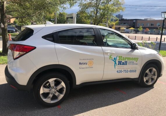 photo of SUV donated by the Rotary Club