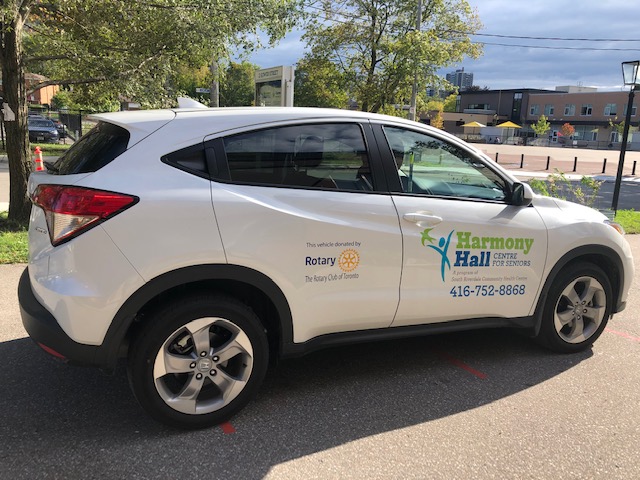 photo of SUV donated by the Rotary Club